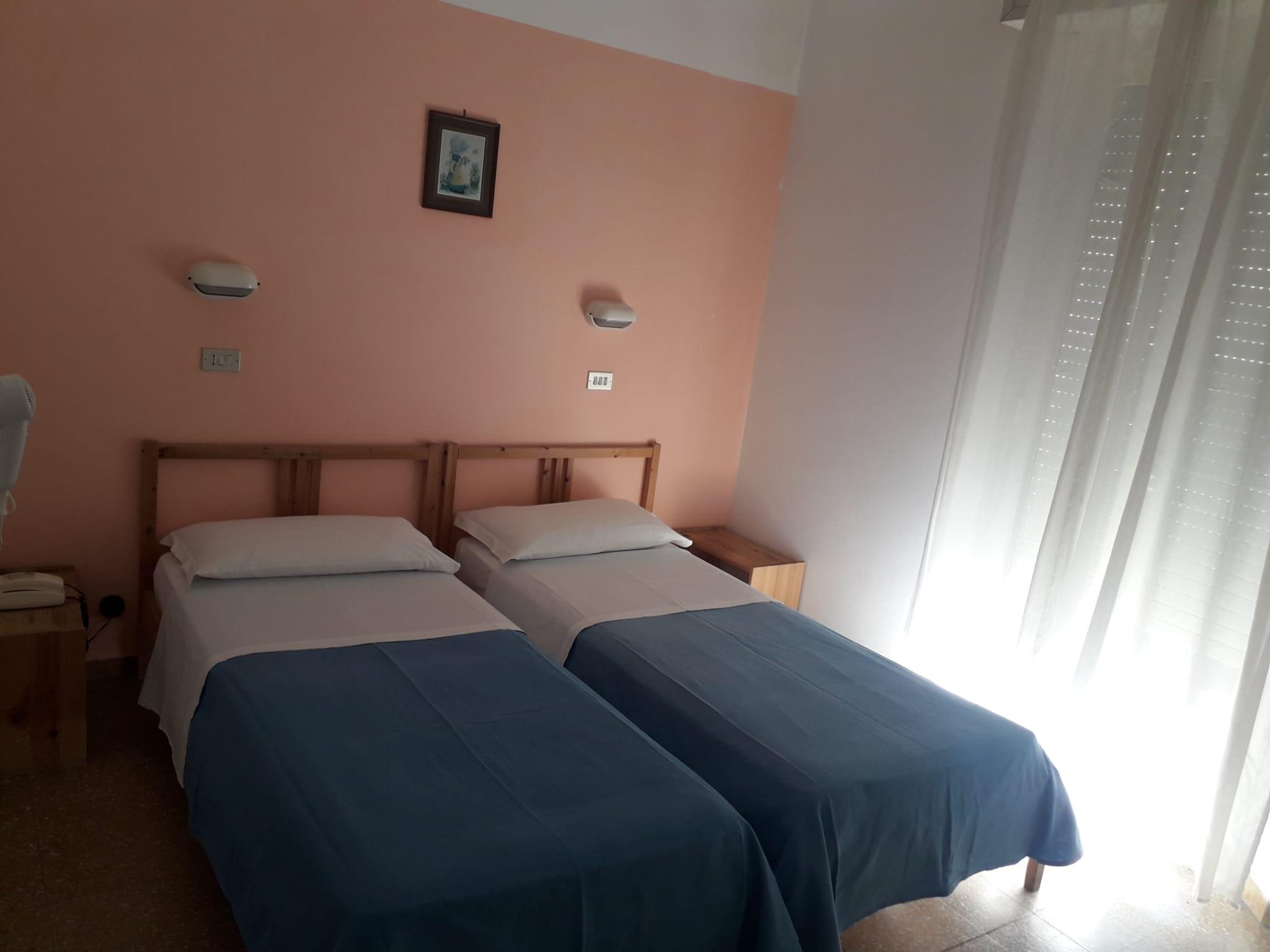 Hotel Colombo Riccione Bagian luar foto