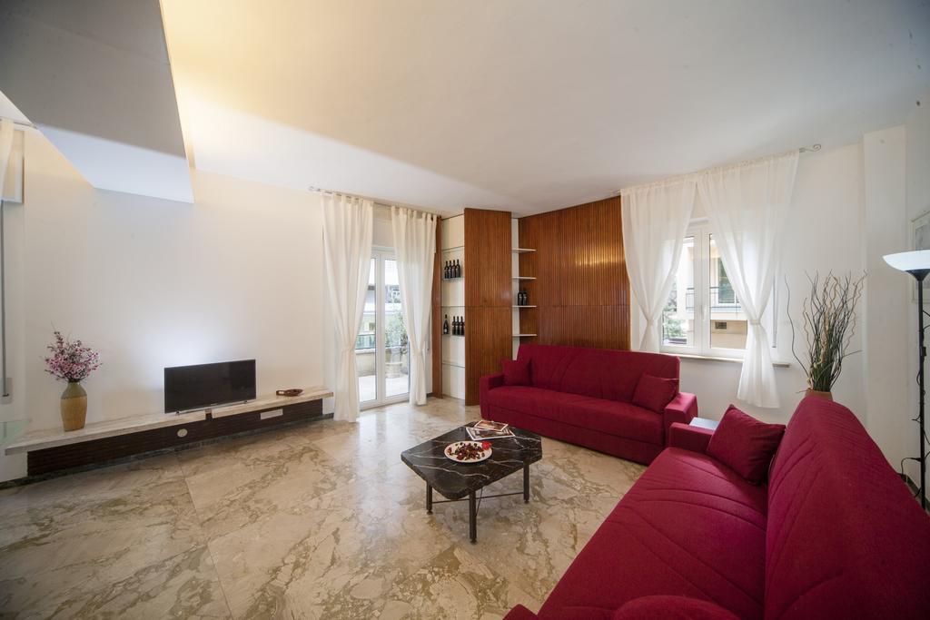 Hotel Colombo Riccione Bagian luar foto