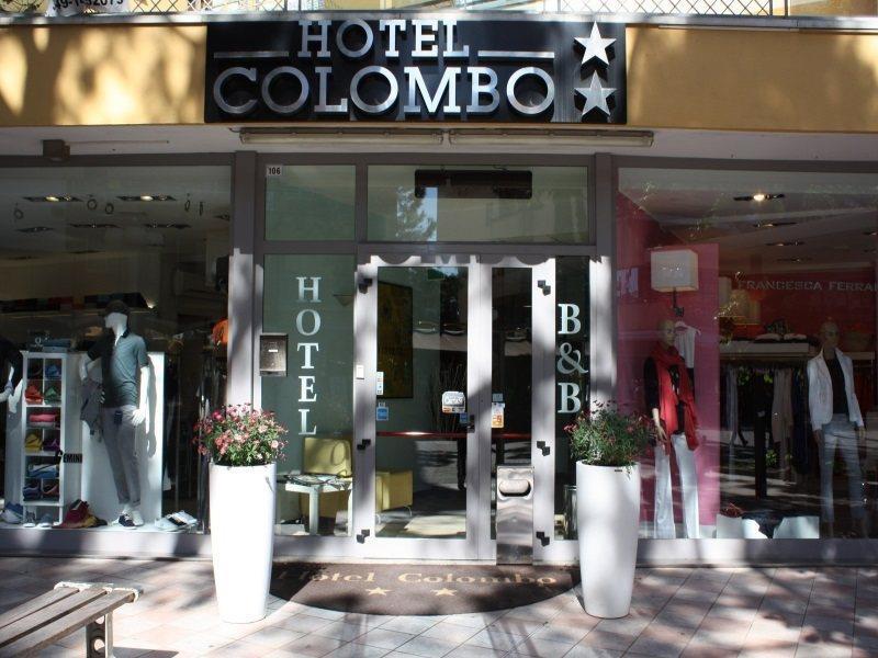 Hotel Colombo Riccione Bagian luar foto
