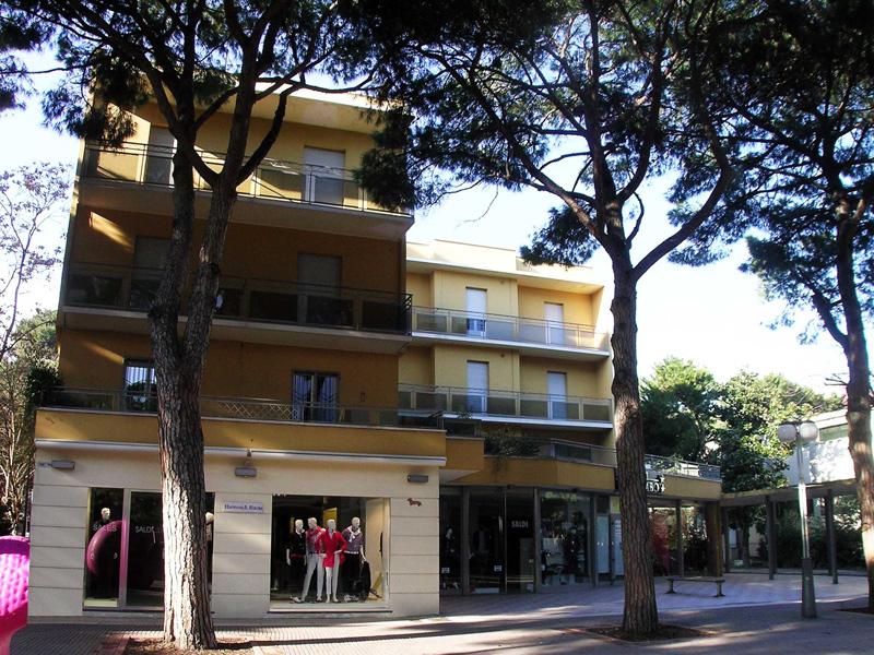 Hotel Colombo Riccione Bagian luar foto